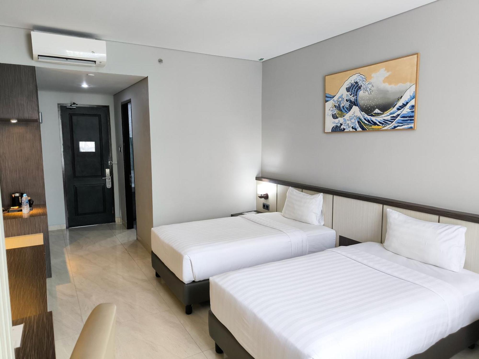 Rylich Panorama Hotel Sorong Room photo